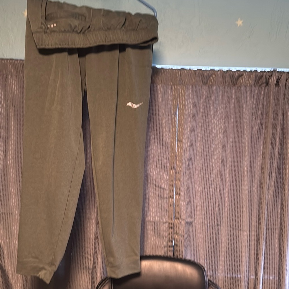 Saucony mens soltice jogger pant size XL